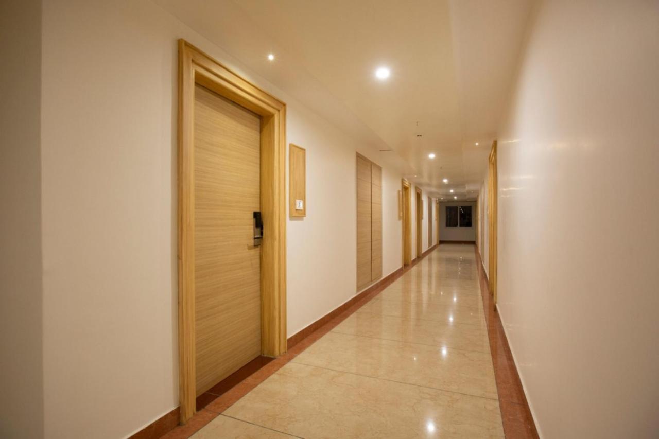 Lee-Benz Ark Hotel Кумбаконам Екстериор снимка